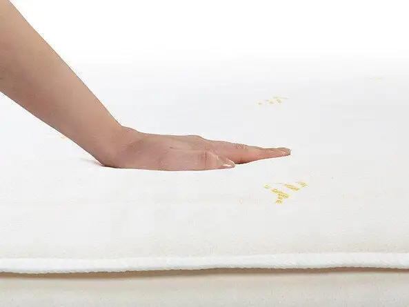 Black Red White Patjansuojus BRW Notos, 140x200cm 3 Black Red White Patjansuojus BRW Notos, 140x200cm - Image 3