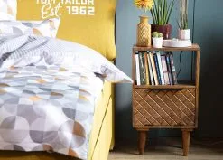 Yöpöytä Tom Tailor -NORE Kalusteet Myymälä yopoyta tom tailor 464bc netistai reference